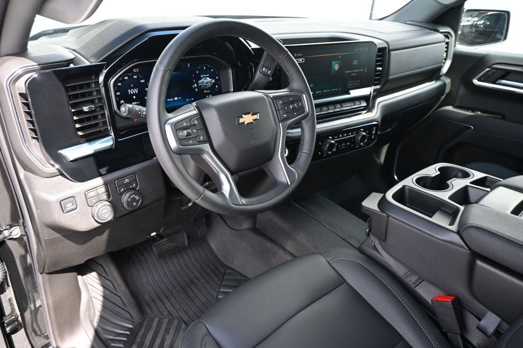 Used 2026 Chevrolet Silverado 1500 LT w/ Z71 Off-Road Package AWD/4WD image 10