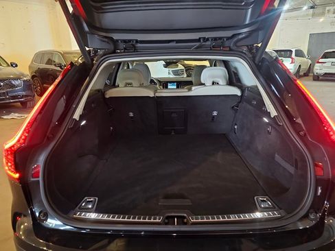 Certified 2025 Volvo V90 B6 Cross Country Plus image 7