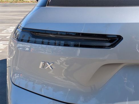 New 2026 BMW iX xDrive45 image 23