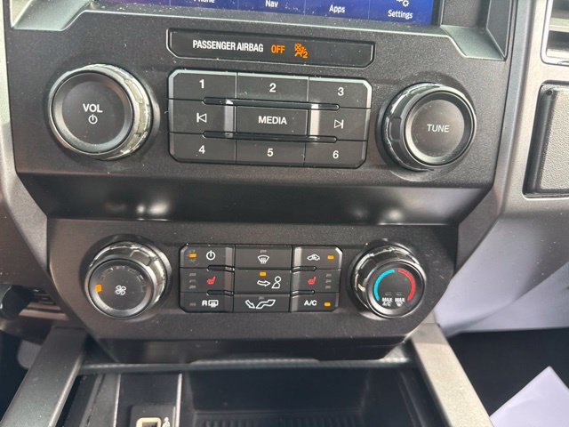 Used 2019 Ford F150 XLT w/ Equipment Group 302A Luxury AWD/4WD image 18