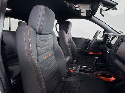 Used 2024 Nissan Frontier PRO-4X w/ Technology Package image 36