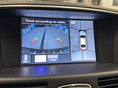 Used 2019 INFINITI Q70 Luxe image 18