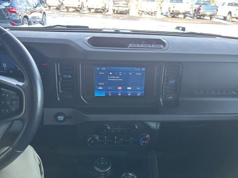 Used 2021 Ford Bronco Black Diamond image 12