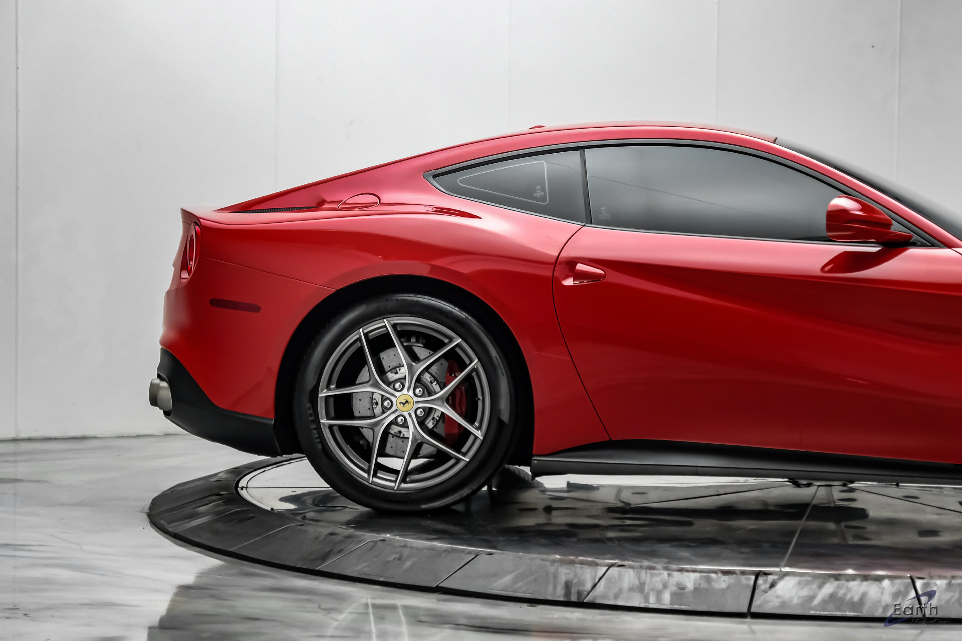 Used 2015 Ferrari F12 Berlinetta RWD image 26