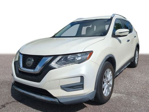 Used 2018 Nissan Rogue SV FWD image 1