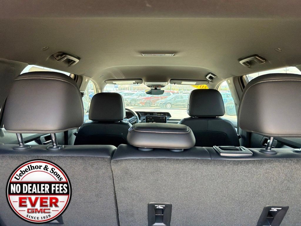 New 2027 GMC Terrain AT4 w/ Convenience Package III AWD/4WD image 11