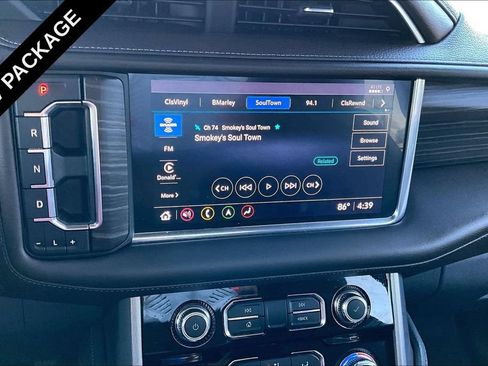 Used 2021 GMC Yukon Denali w/ Denali Premium Package AWD/4WD image 33