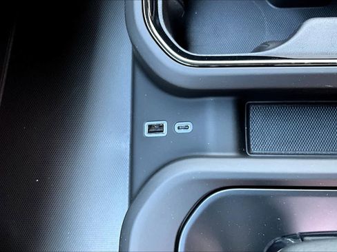 Certified 2025 GMC Sierra 1500 AT4 w/ AT4 Premium Package image 14