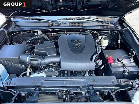 Certified 2023 Toyota Tacoma SR5 AWD/4WD image 30