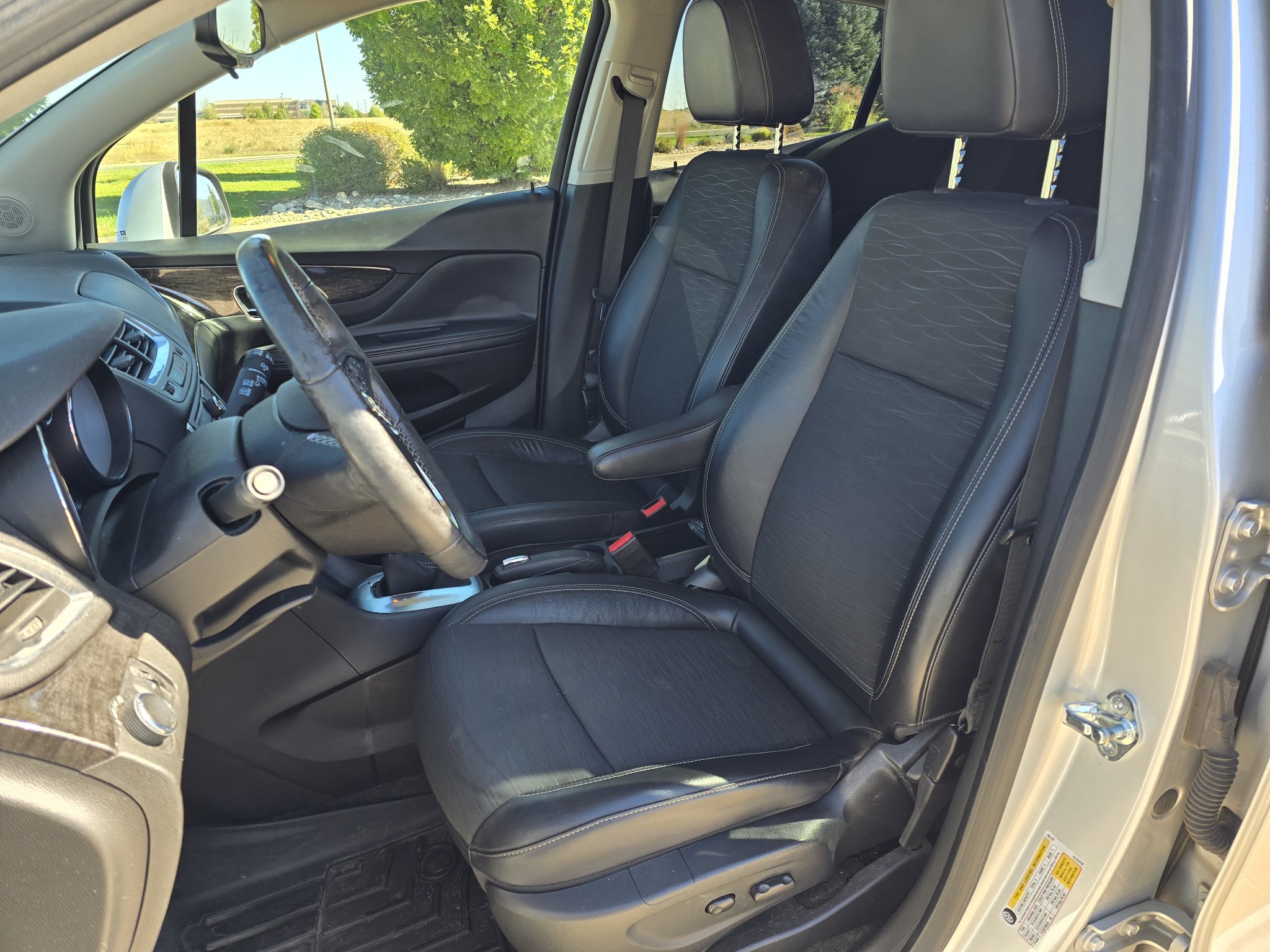 Used 2015 Buick Encore FWD image 12
