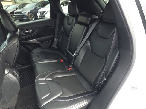 Used 2020 Jeep Cherokee Latitude Plus w/ Cold Weather Group image 37