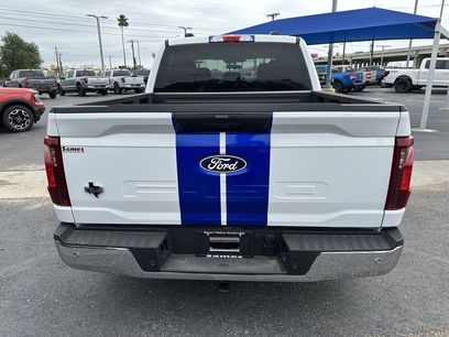 New 2025 Ford F150 XLT w/ Equipment Group 301A Standard