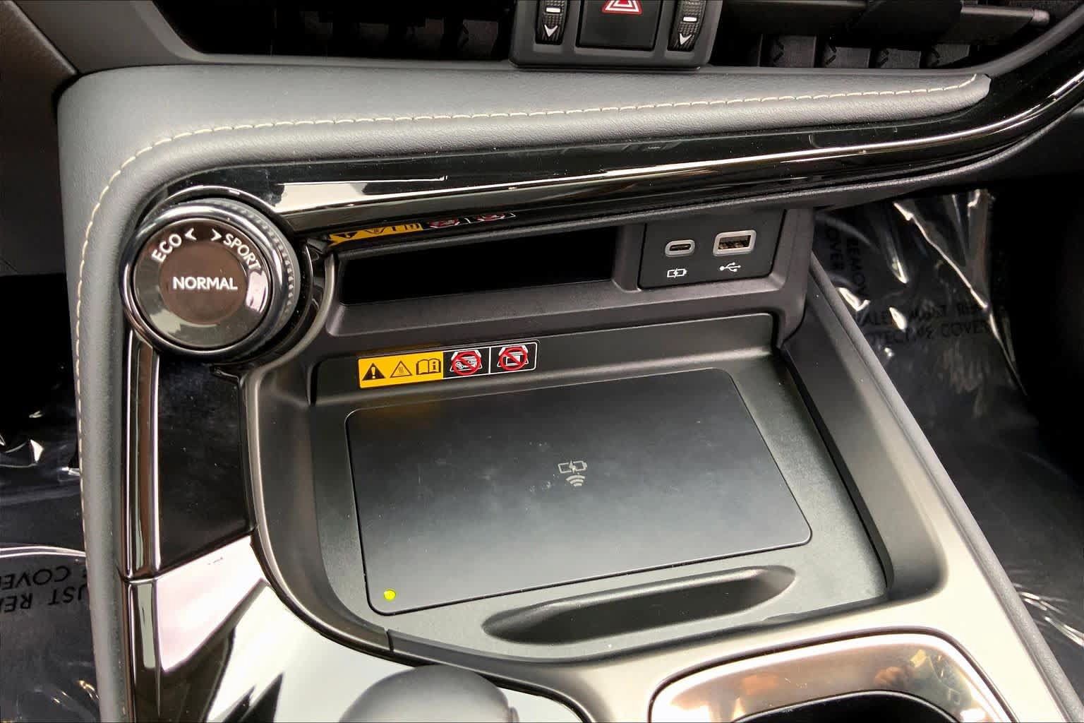 Used 2026 Lexus NX 350h AWD w/ Cold Area Package image 35