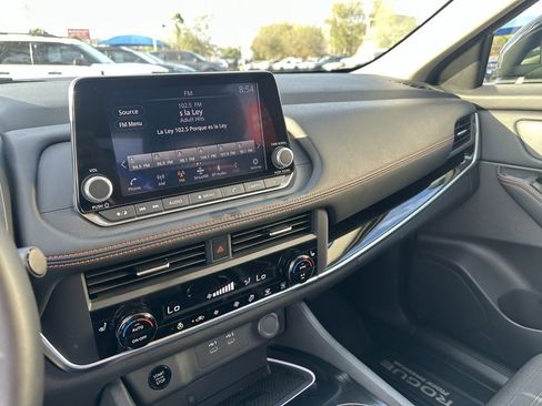 Used 2025 Nissan Rogue SV w/ Rock Creek Premium Package image 15