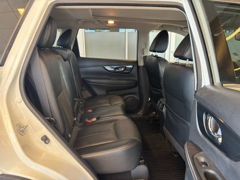 Used 2017 Nissan Rogue SL w/ SL Premium Package AWD/4WD image 26