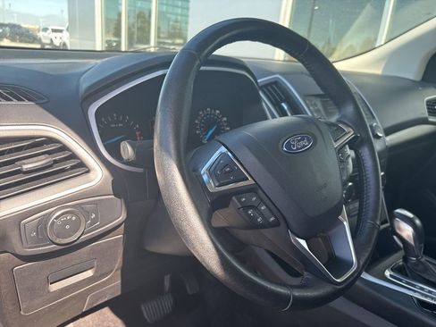 Used 2017 Ford Edge SEL AWD/4WD image 6