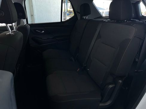 Used 2021 Chevrolet Traverse LS image 14