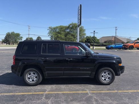 Used 2014 Jeep Patriot Sport FWD image 3