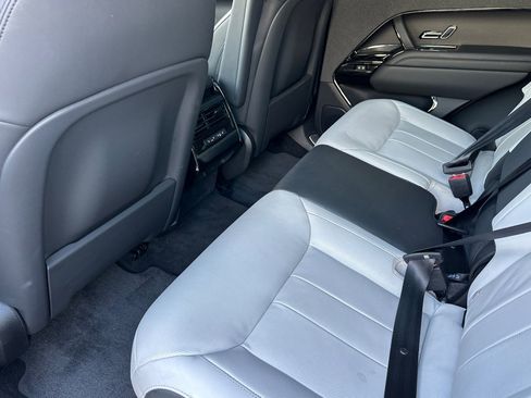 Used 2023 Land Rover Range Rover Sport SE Dynamic image 26