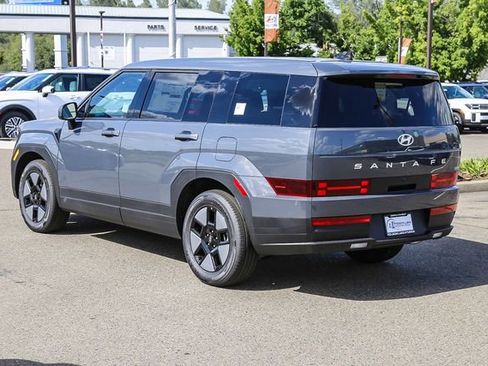New 2026 Hyundai Santa Fe SE FWD image 2