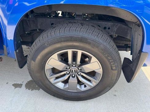 Certified 2025 Nissan Frontier SV w/ SV Convenience Package AWD/4WD image 7