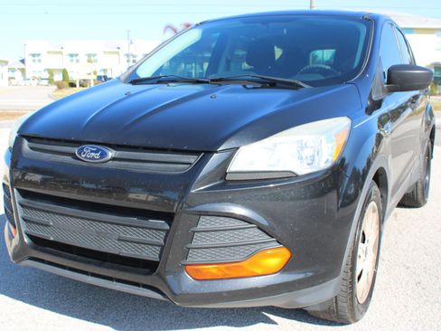 Used 2015 Ford Escape S image 2