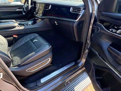 Used 2025 Jeep Grand Wagoneer L Series III w/ Rear Seat Video Group 1 image 20