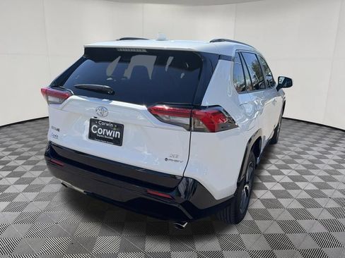 Used 2025 Toyota RAV4 SE AWD/4WD image 10
