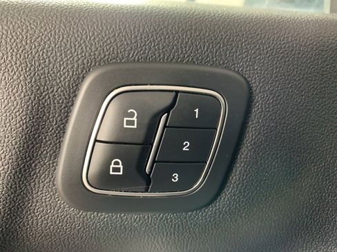 Used 2020 Ford Escape SEL image 15