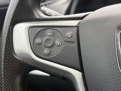 Used 2024 GMC Terrain SLE image 24