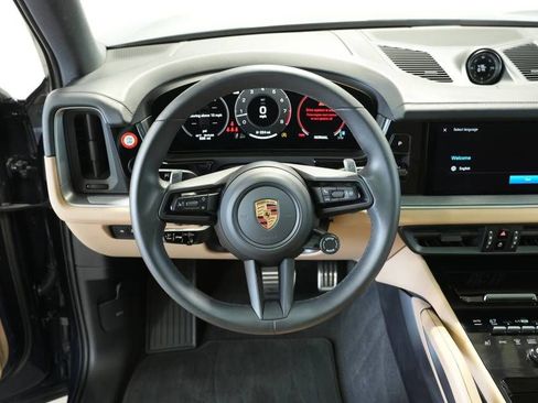 Certified 2025 Porsche Cayenne S AWD/4WD image 13