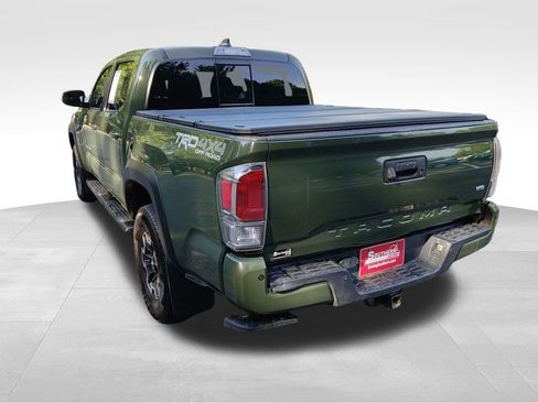 Used 2021 Toyota Tacoma TRD Off-Road w/ TRD Premium Off Road Package AWD/4WD image 8