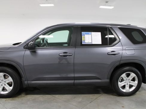 Used 2023 Honda Pilot LX image 6