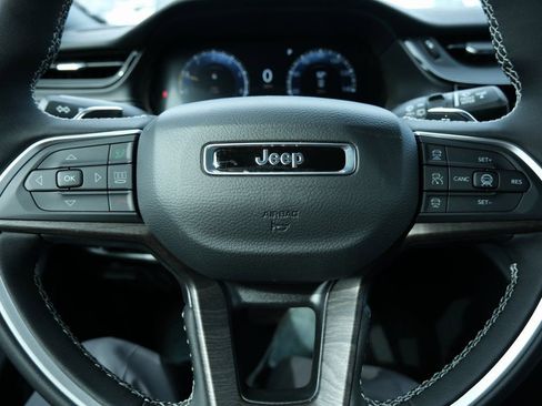 New 2026 Jeep Grand Cherokee Altitude AWD/4WD image 16