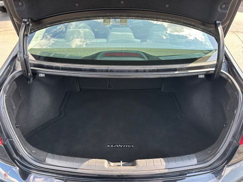Used 2020 Hyundai Elantra Value Edition FWD image 18