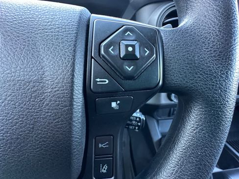 Used 2021 Toyota Tacoma SR AWD/4WD image 27