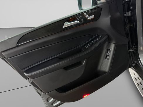 Used 2019 Mercedes-Benz GLS 450 4MATIC w/ Premium 1 Package image 15
