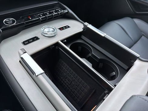 New 2025 Lincoln Navigator Reserve w/ Jet Appearance Package image 24