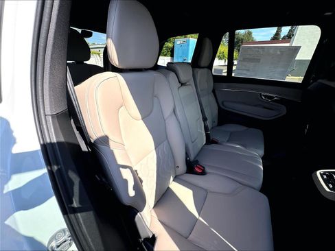 New 2026 Volvo XC90 B5 Core AWD/4WD image 26