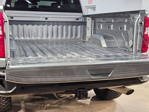 Used 2024 Chevrolet Silverado 2500 Custom w/ Custom Value Package image 18