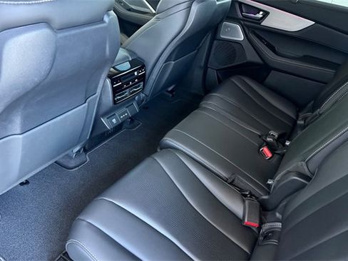 Certified 2025 Acura MDX w/ Technology Package image 13