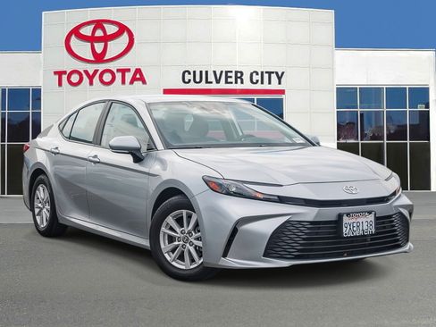 Used 2026 Toyota Camry LE FWD image 1