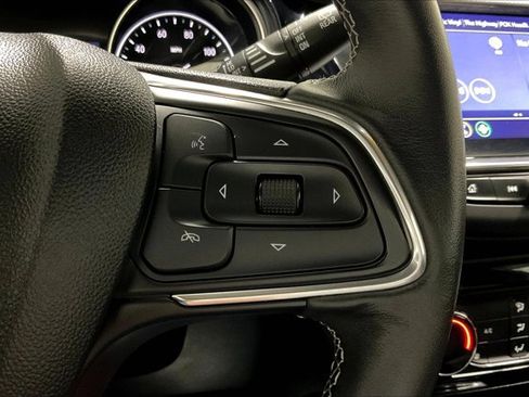 Used 2023 Buick Encore GX Preferred w/ Cold Weather Comfort Package image 19