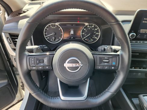 Certified 2023 Nissan Rogue SV w/ SV Premium B Package AWD/4WD image 9