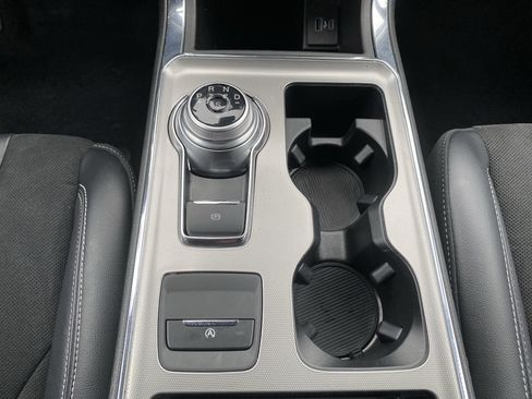 Used 2022 Ford Edge ST image 23