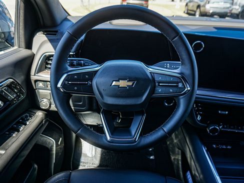 New 2026 Chevrolet Suburban LT w/ Comfort Package image 27