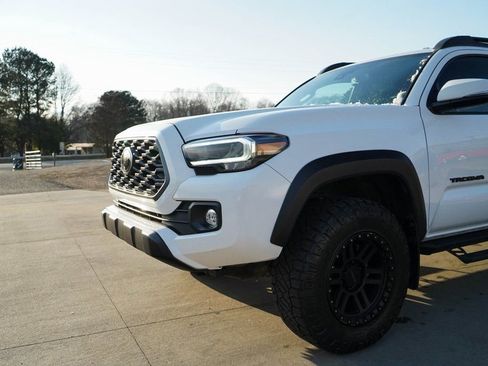Used 2021 Toyota Tacoma TRD Off-Road image 29