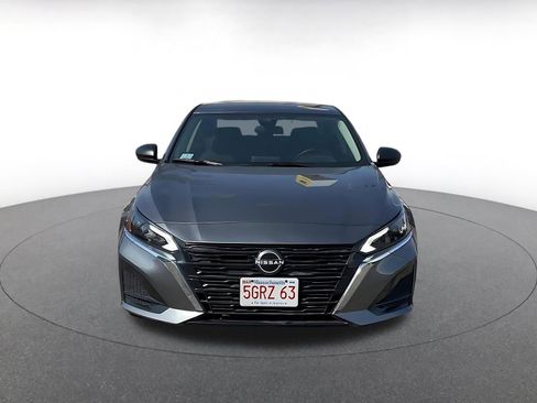 Used 2025 Nissan Altima 2.5 SV image 4