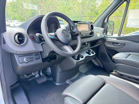 New 2025 Mercedes-Benz Sprinter 2500 image 17