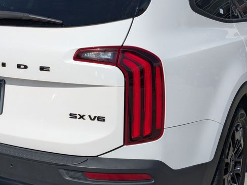 Used 2021 Kia Telluride SX w/ SX Prestige Package AWD/4WD image 11